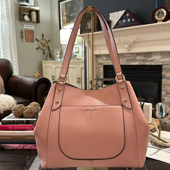 Authentic Michael Kors “Molly” Large Pebble Leather Shoulder Tote in Smokey Rose - Picture 2 of 16